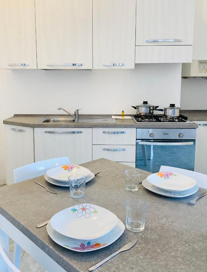Margherita 8 Apartment - Ground Floor リミニ エクステリア 写真