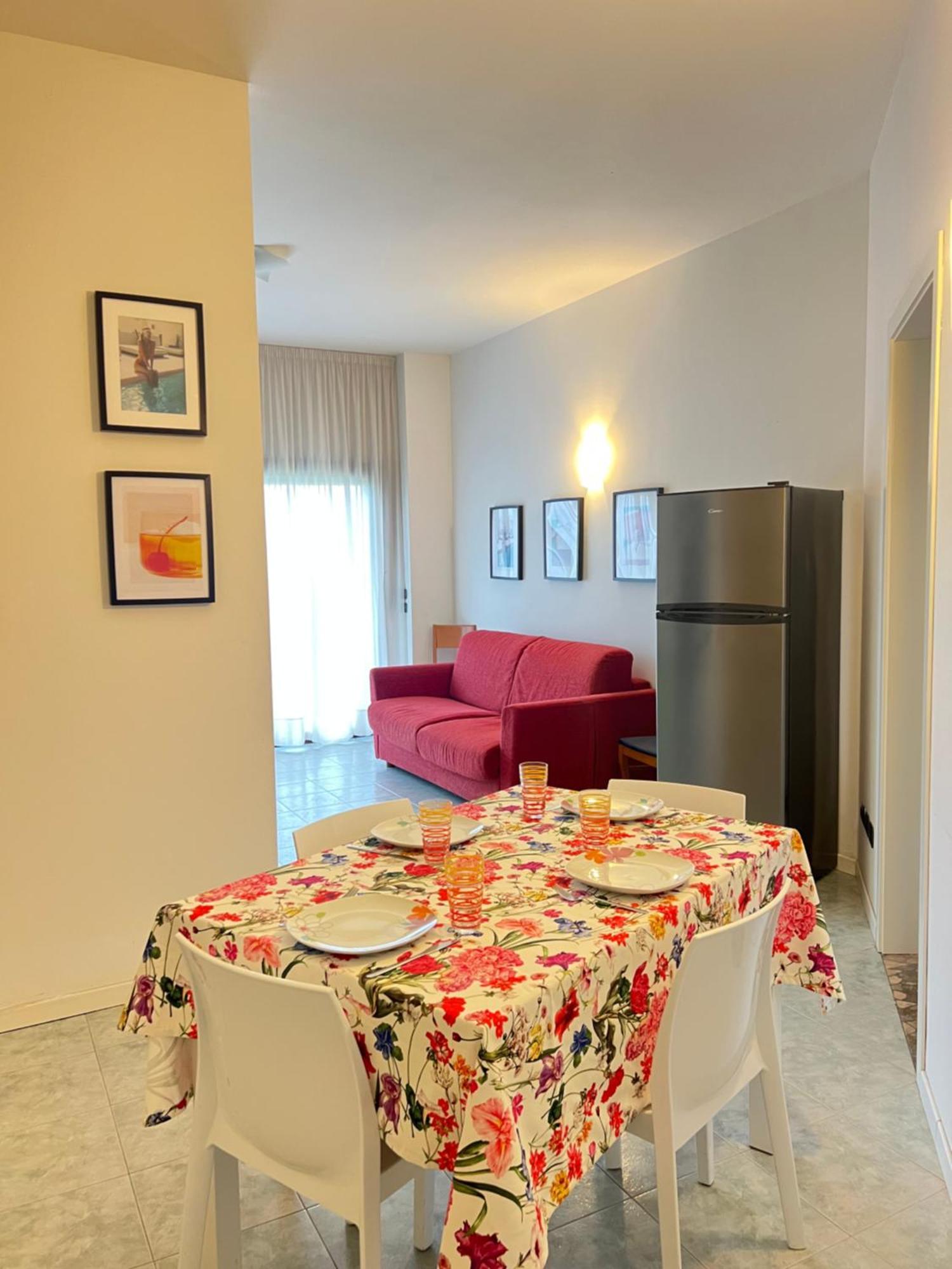 Margherita 8 Apartment - Ground Floor リミニ エクステリア 写真